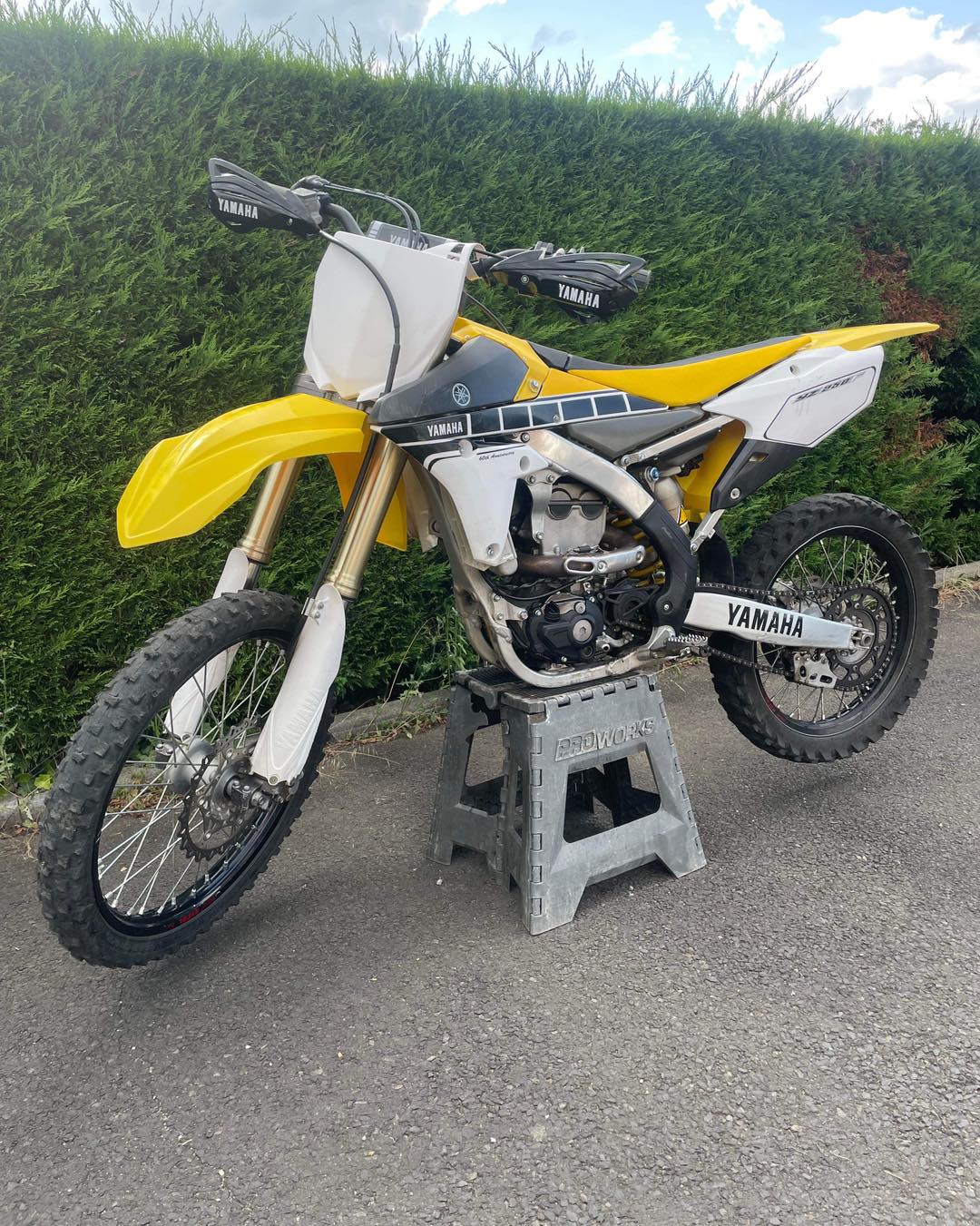250 YZF